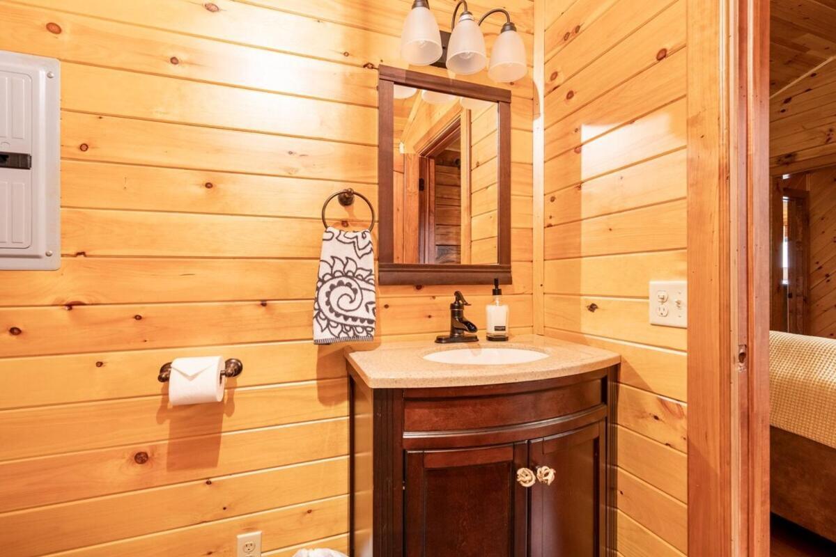 Secluded Wooded Cabin Near The Hocking Hills New Straitsville Eksteriør bilde